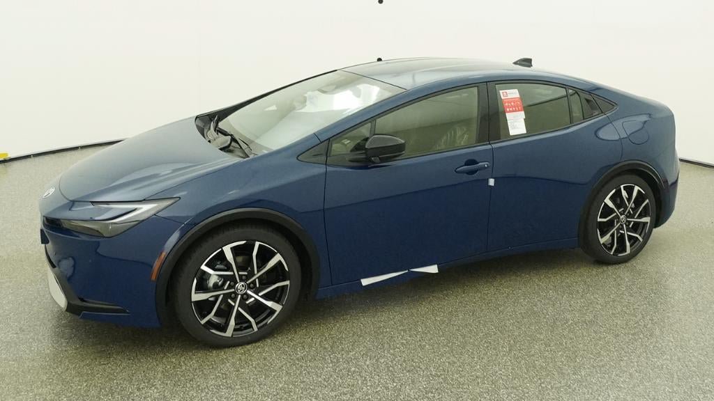 New 2026 Toyota Prius Plug-In Hybrid FWD image 2