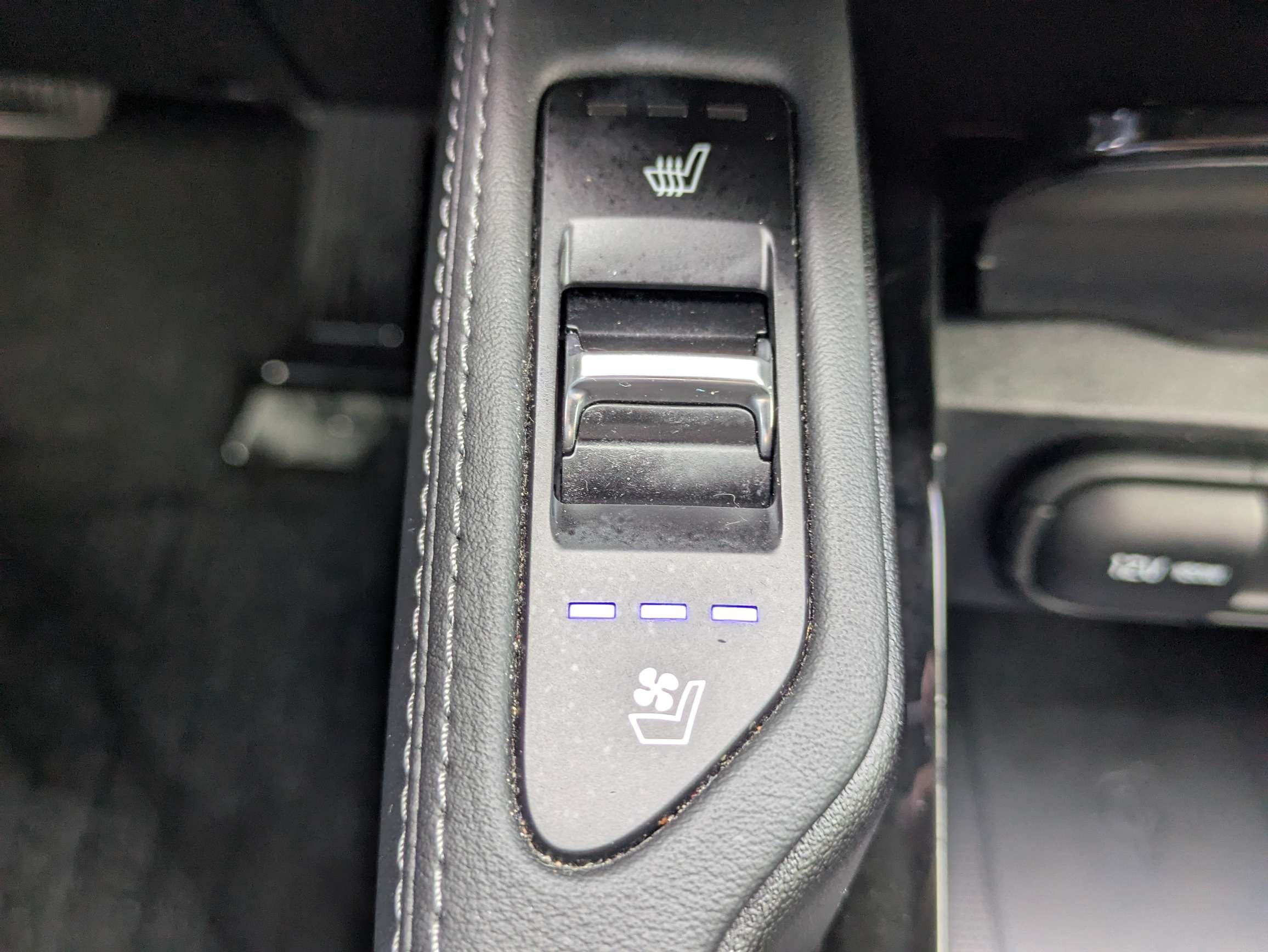 Certified 2024 Kia Telluride EX X-Line AWD/4WD image 30