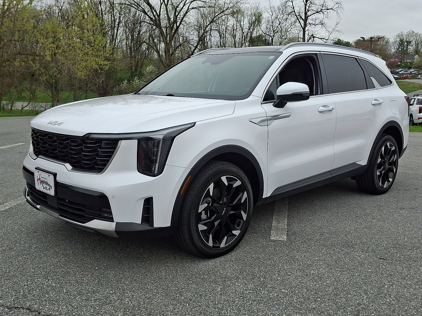 Used 2025 Kia Sorento EX w/ Panoramic Sunroof Package image 3