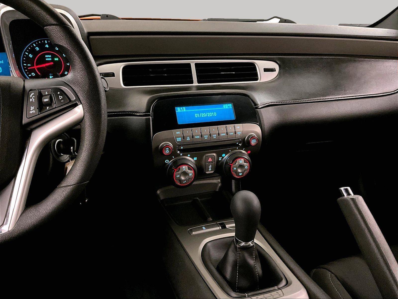 Used 2015 Chevrolet Camaro LS RWD image 7