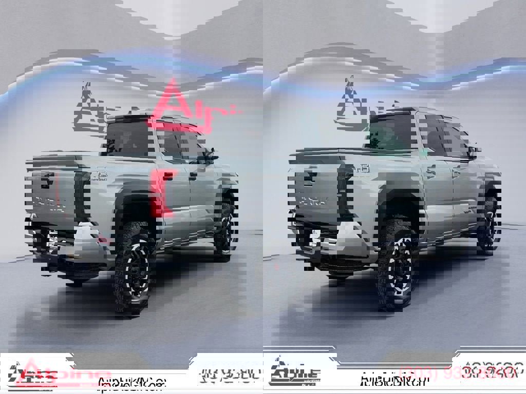 Used 2024 Toyota Tacoma TRD Off-Road image 5