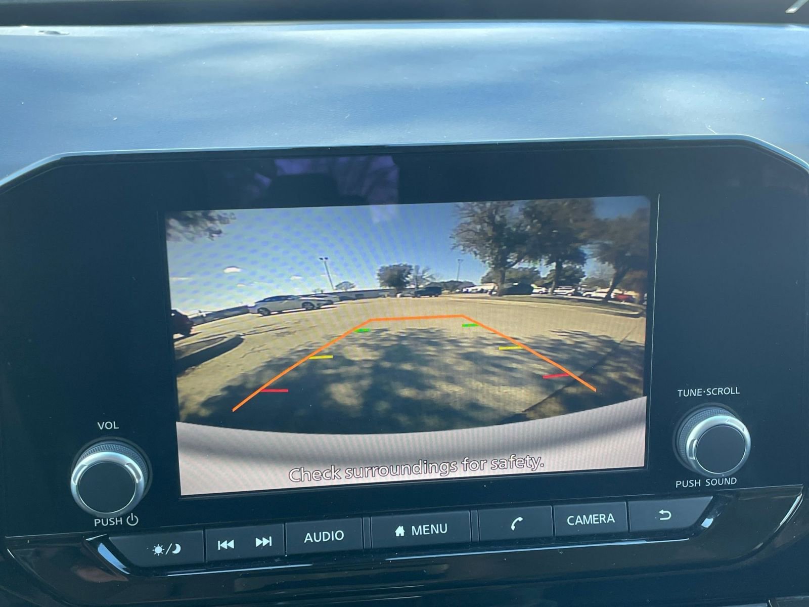 Used 2025 Nissan Pathfinder SV image 25