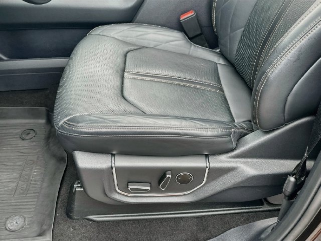Used 2023 Ford Expedition Platinum AWD/4WD image 21