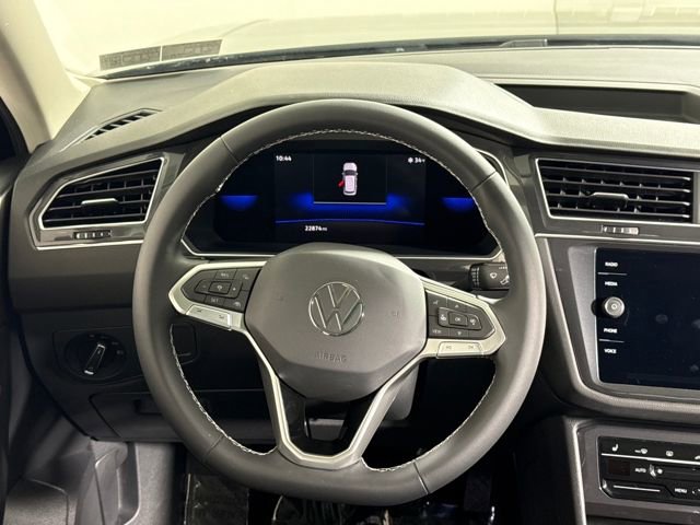 Used 2023 Volkswagen Tiguan SE w/ Panoramic Sunroof Package AWD/4WD image 24