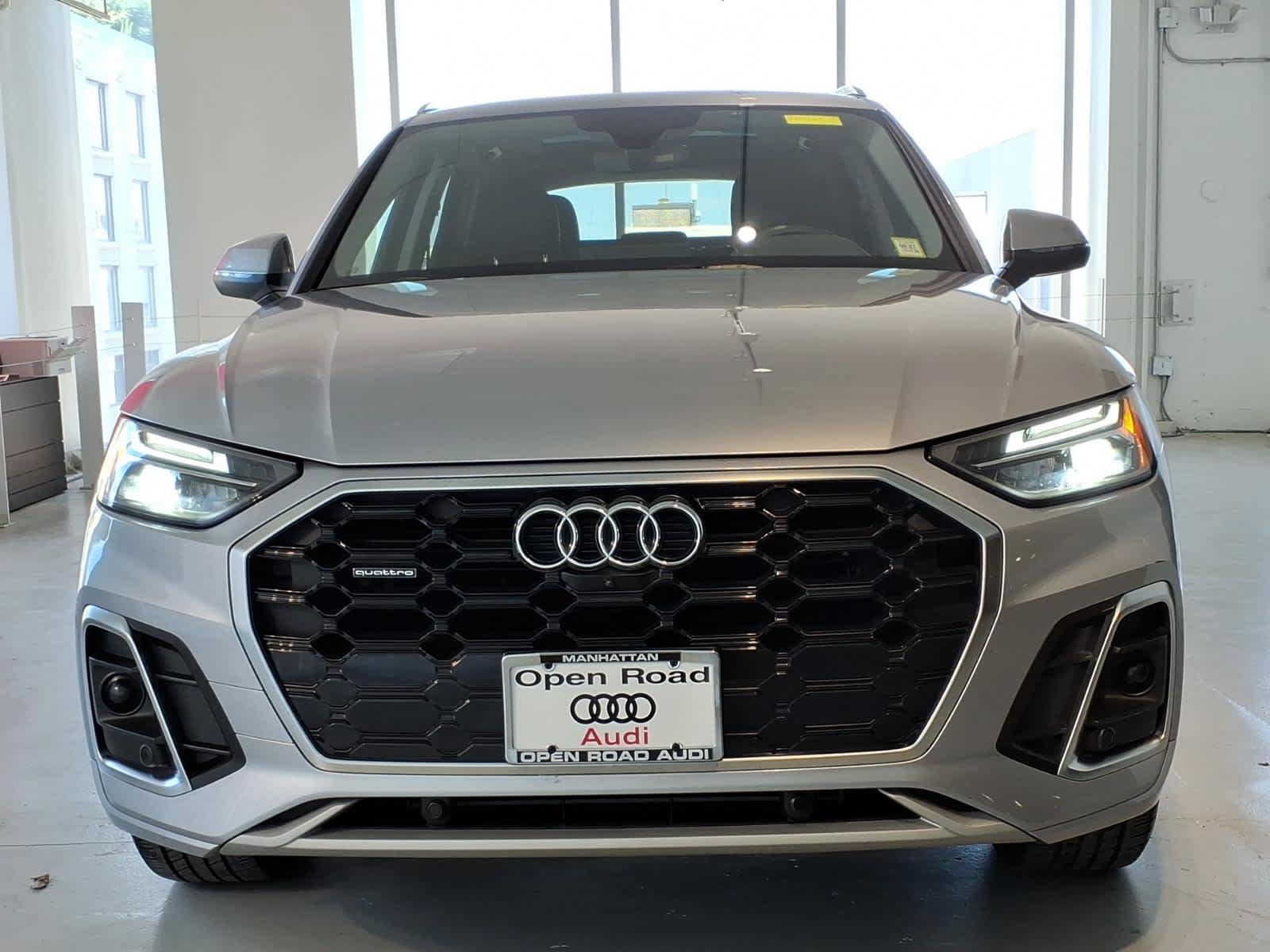 Certified 2022 Audi Q5 2.0T Premium Plus w/ Premium Plus Package AWD/4WD image 2