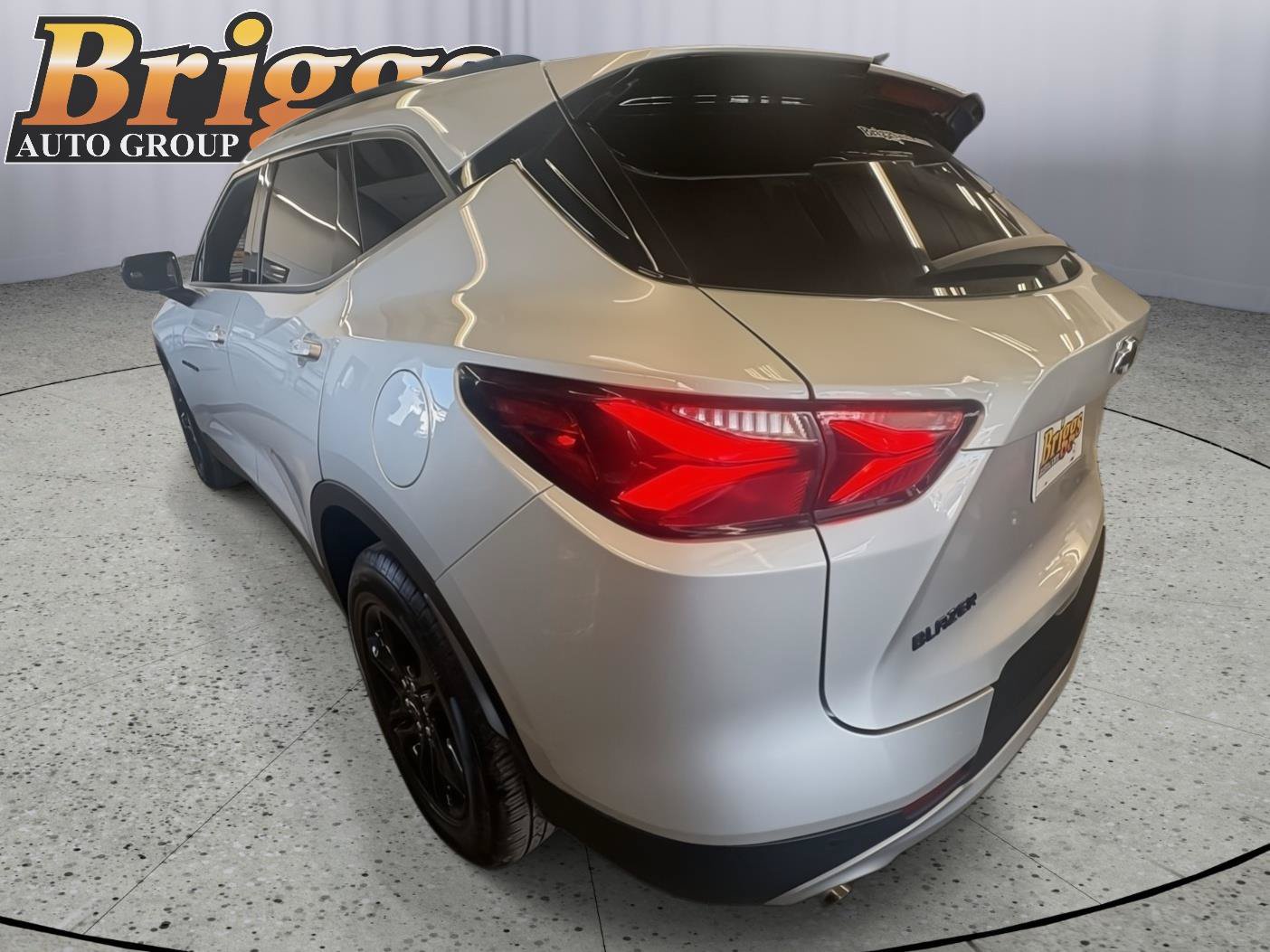 Used 2021 Chevrolet Blazer LT FWD image 3