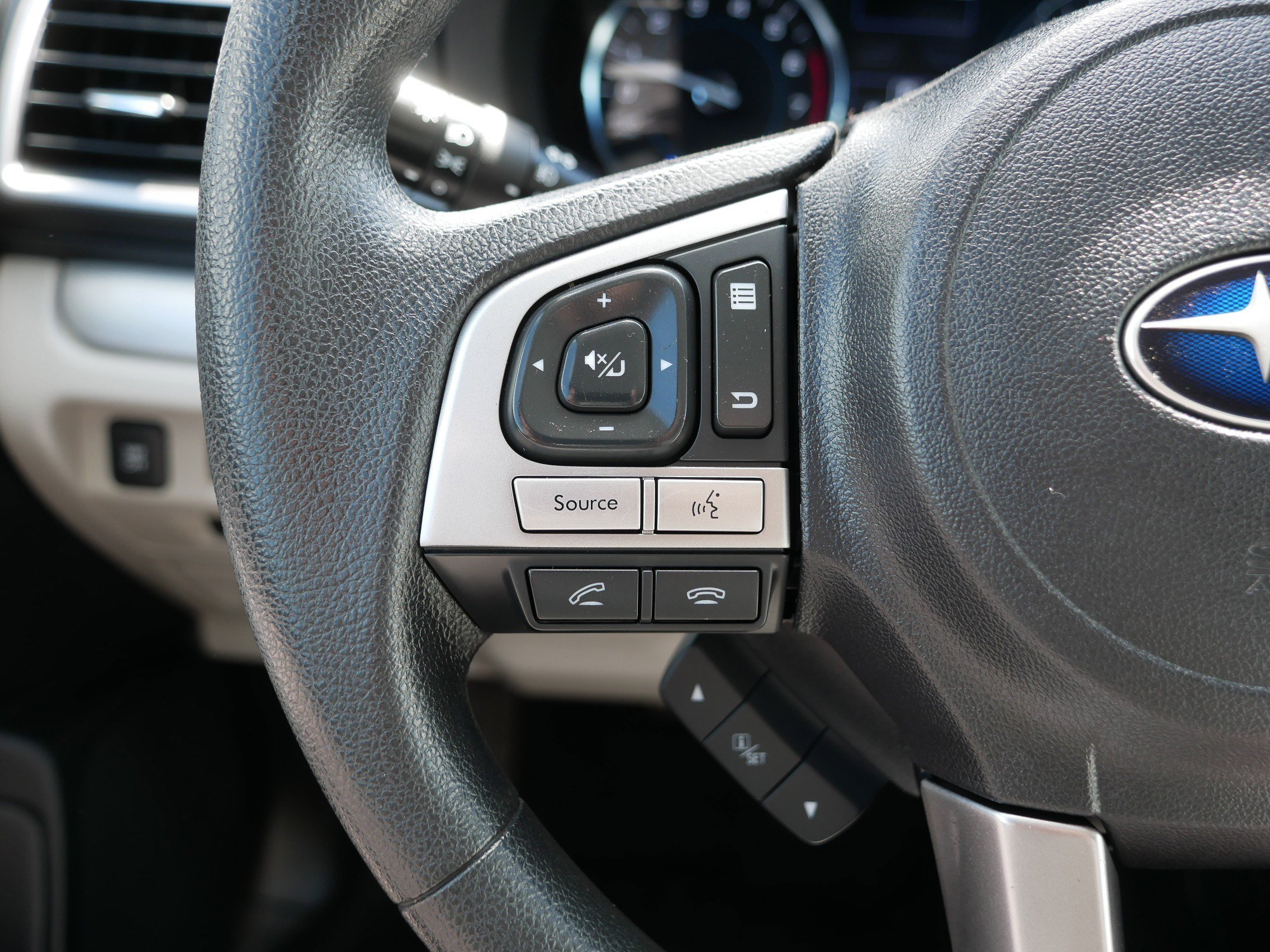 Used 2018 Subaru Forester 2.5i Premium AWD/4WD image 31