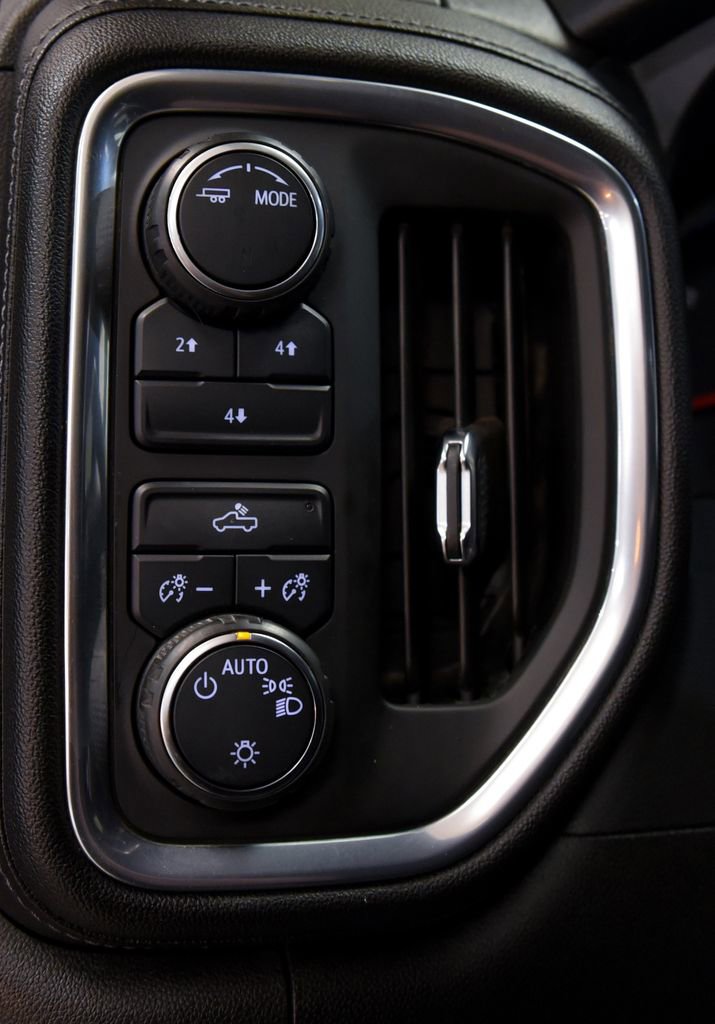 Used 2021 Chevrolet Silverado 2500 LT image 17