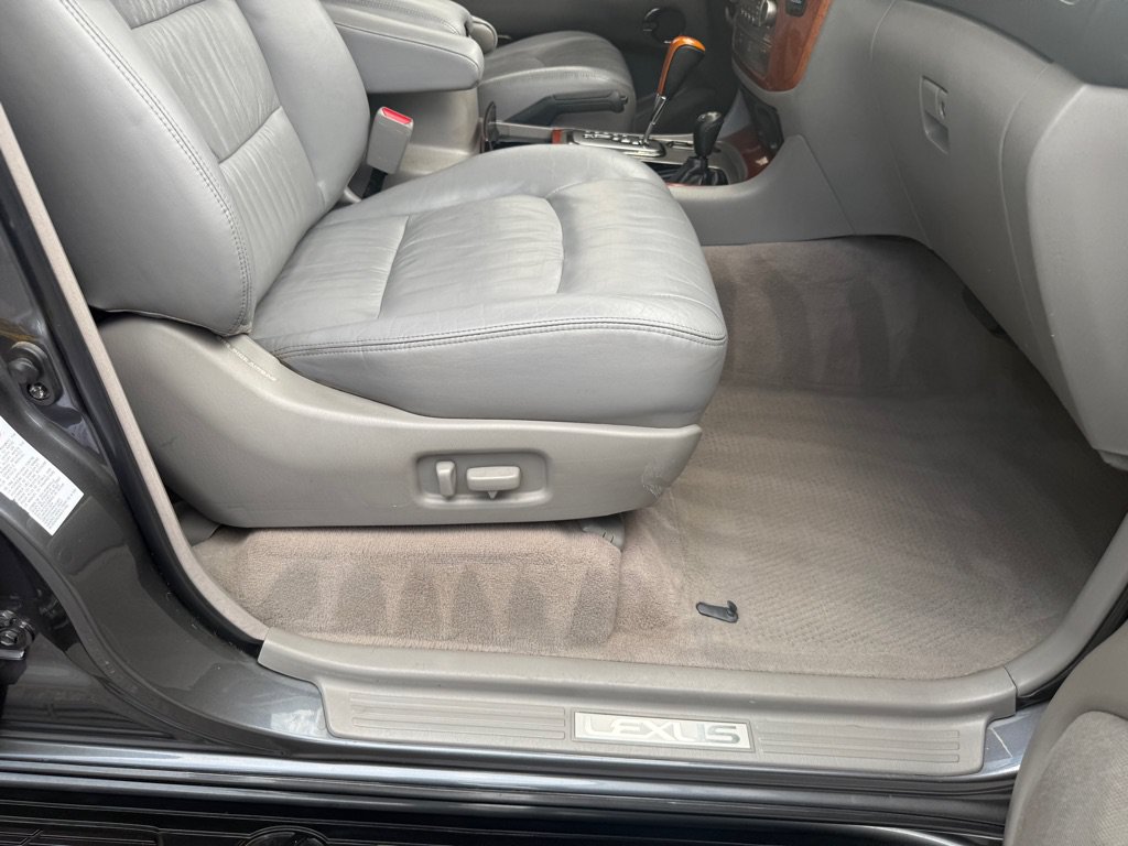 Used 2003 Lexus LX 470 4WD image 61