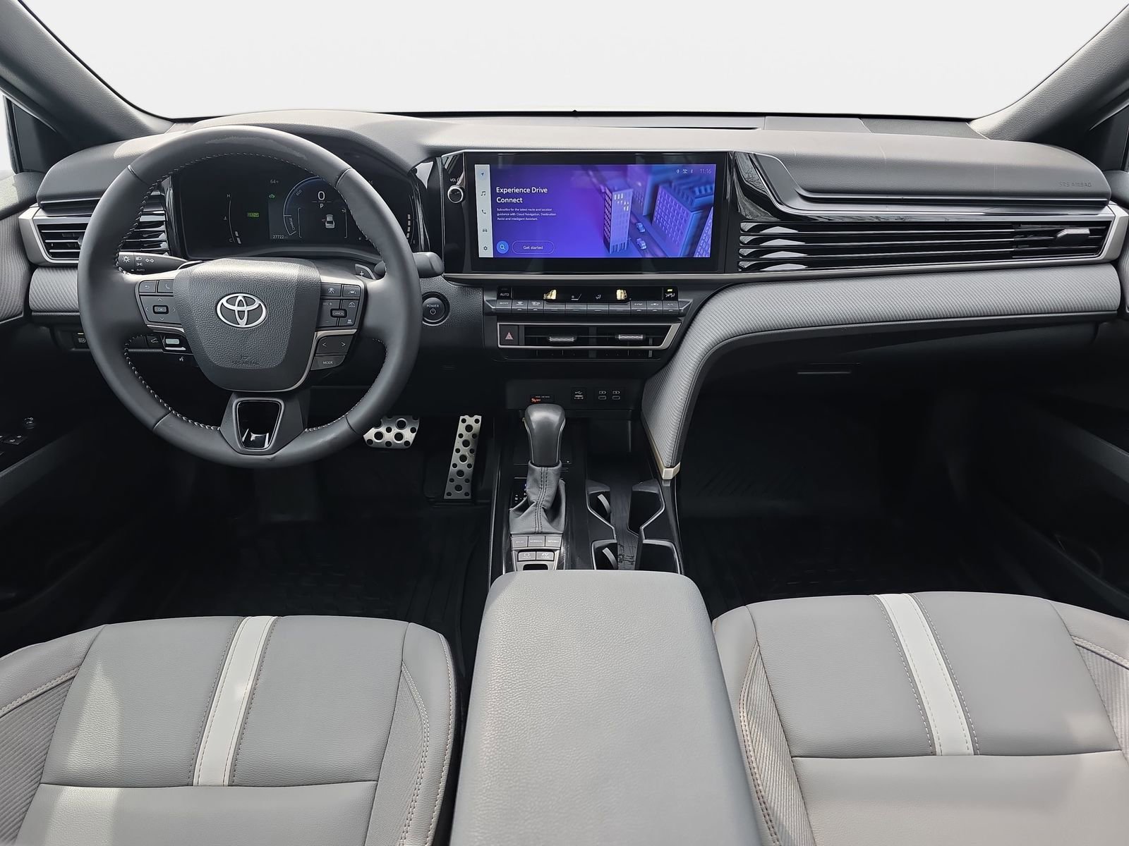 Used 2025 Toyota Camry SE w/ Multimedia Upgrade Package image 9