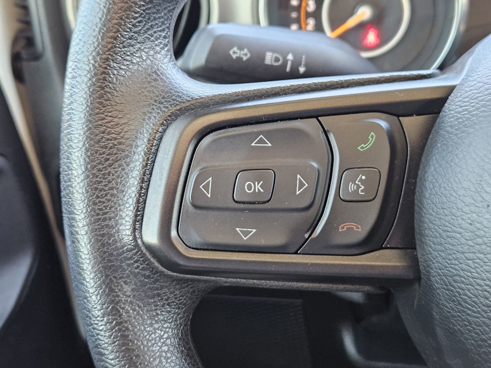 Used 2020 Jeep Gladiator Sport image 25