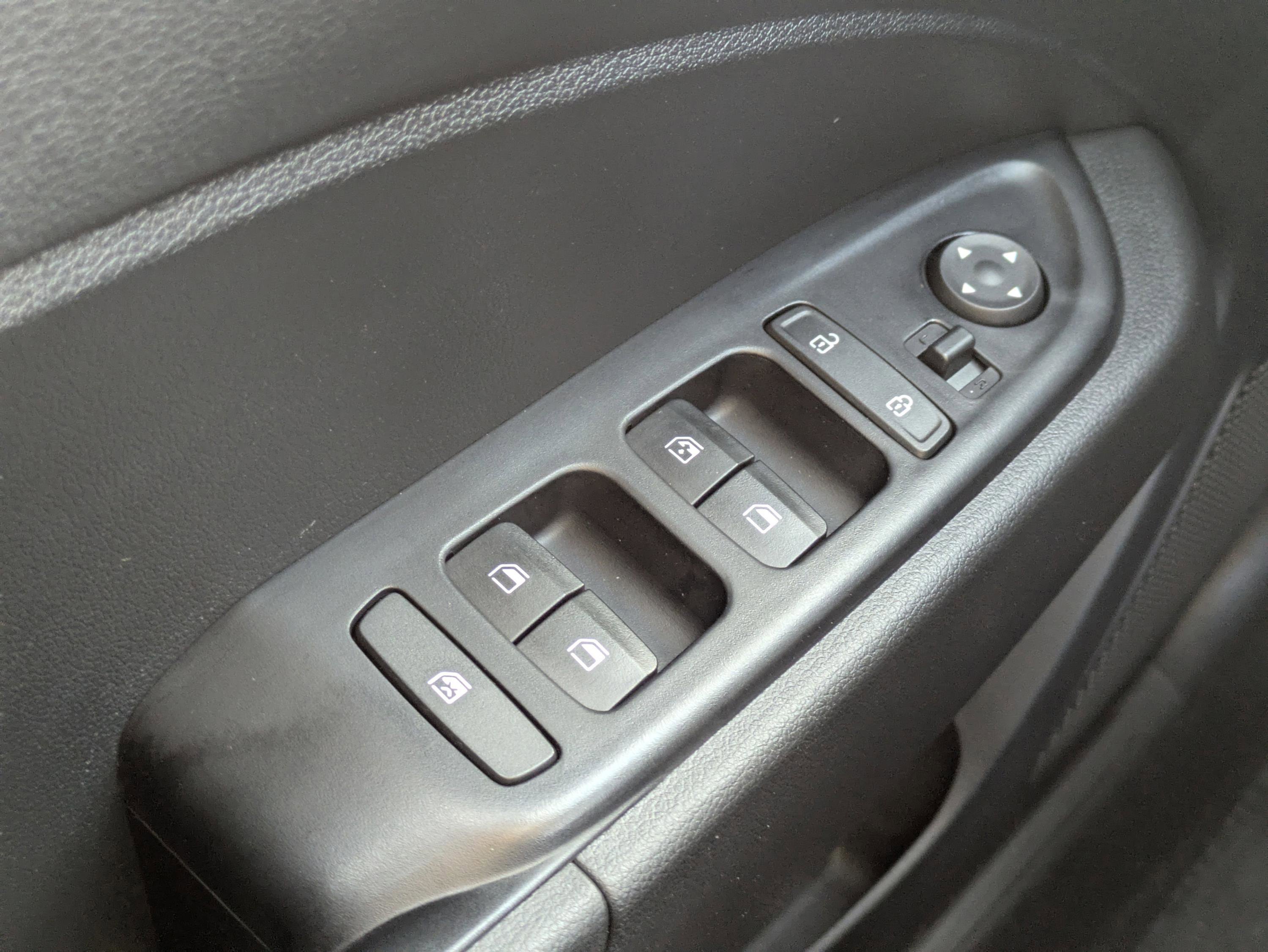 Certified 2024 Hyundai Venue SEL image 23