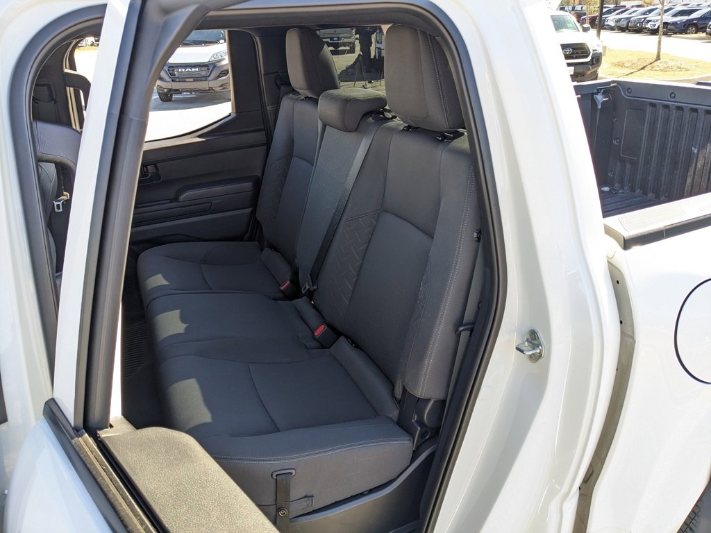 Used 2024 Toyota Tacoma SR image 33