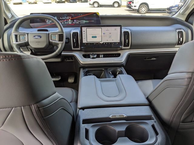 New 2025 Ford Expedition Active image 13