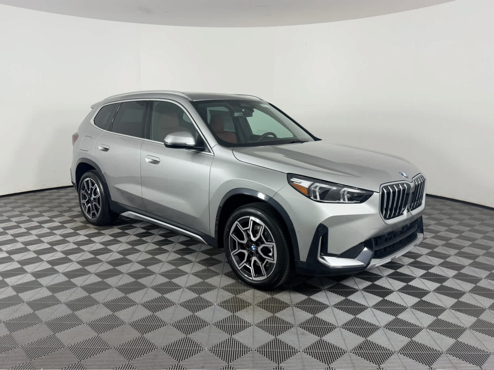 New 2027 BMW X1 xDrive28i AWD/4WD image 1