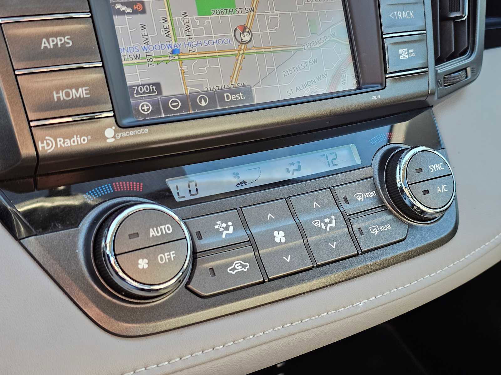 Used 2015 Toyota RAV4 Limited image 30