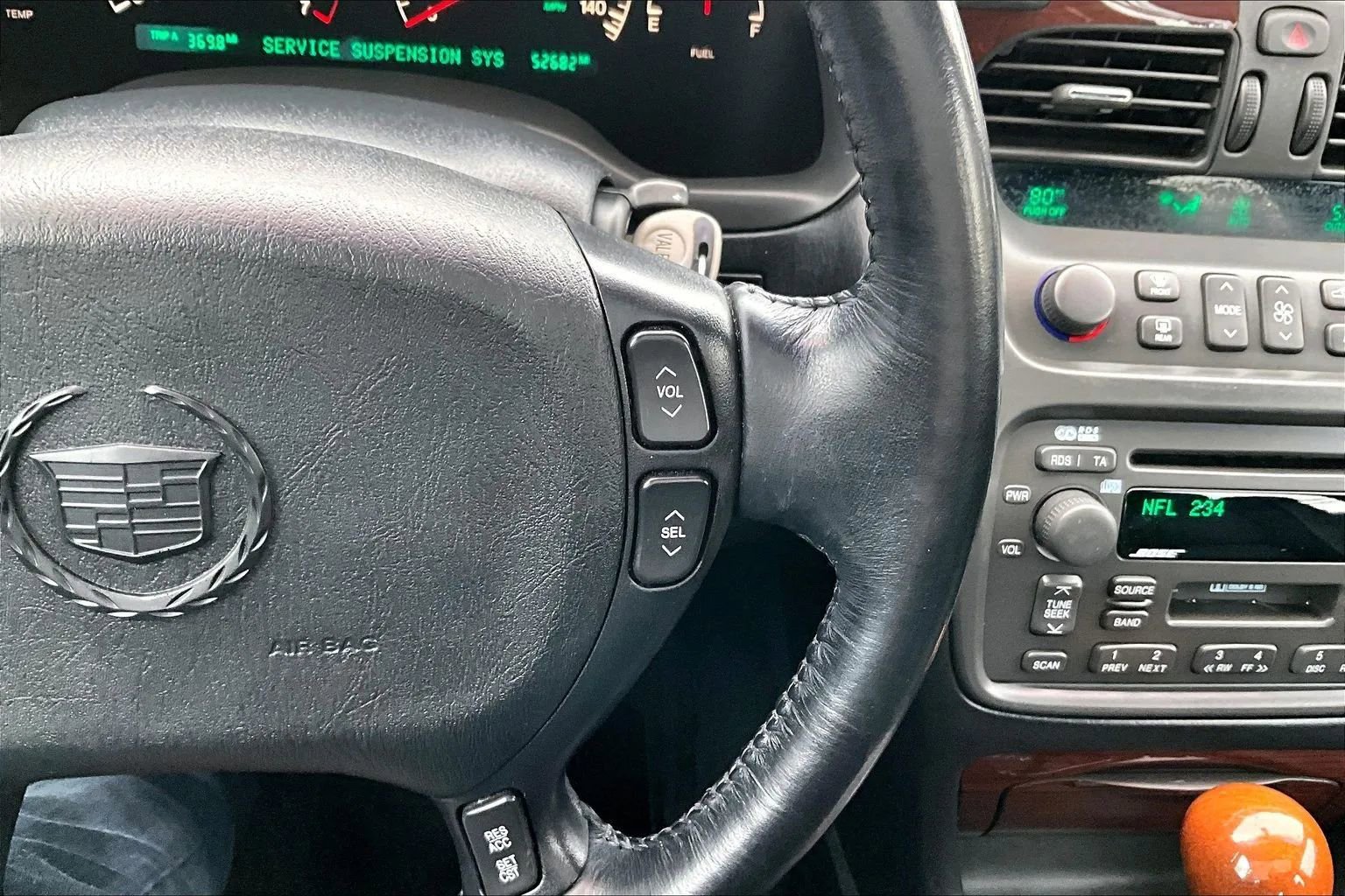 Used 2002 Cadillac De Ville DTS w/ Premium Equipment Pkg image 18