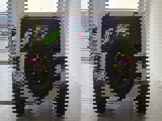 Used 2012 Jeep Wrangler Unlimited Sahara w/ Max Tow Pkg image 12