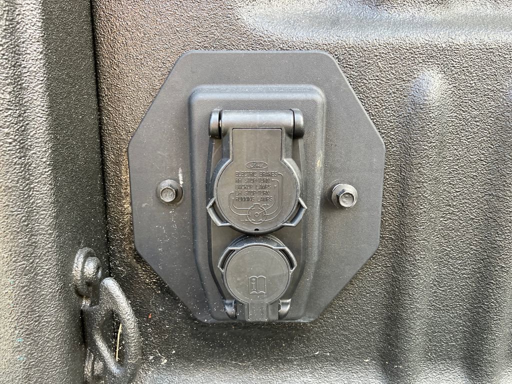 Certified 2022 Ford F450 Platinum w/ FX4 Off-Road Package image 28