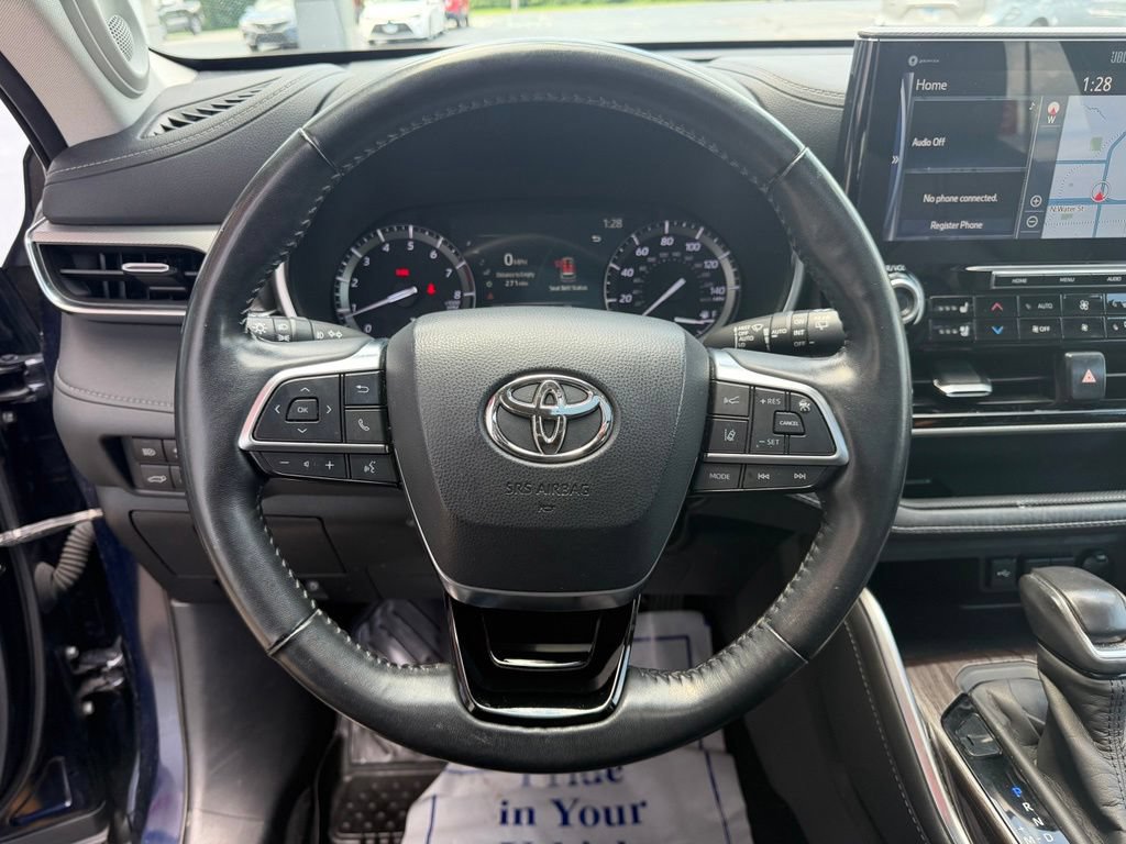 Used 2020 Toyota Highlander Platinum AWD/4WD image 15
