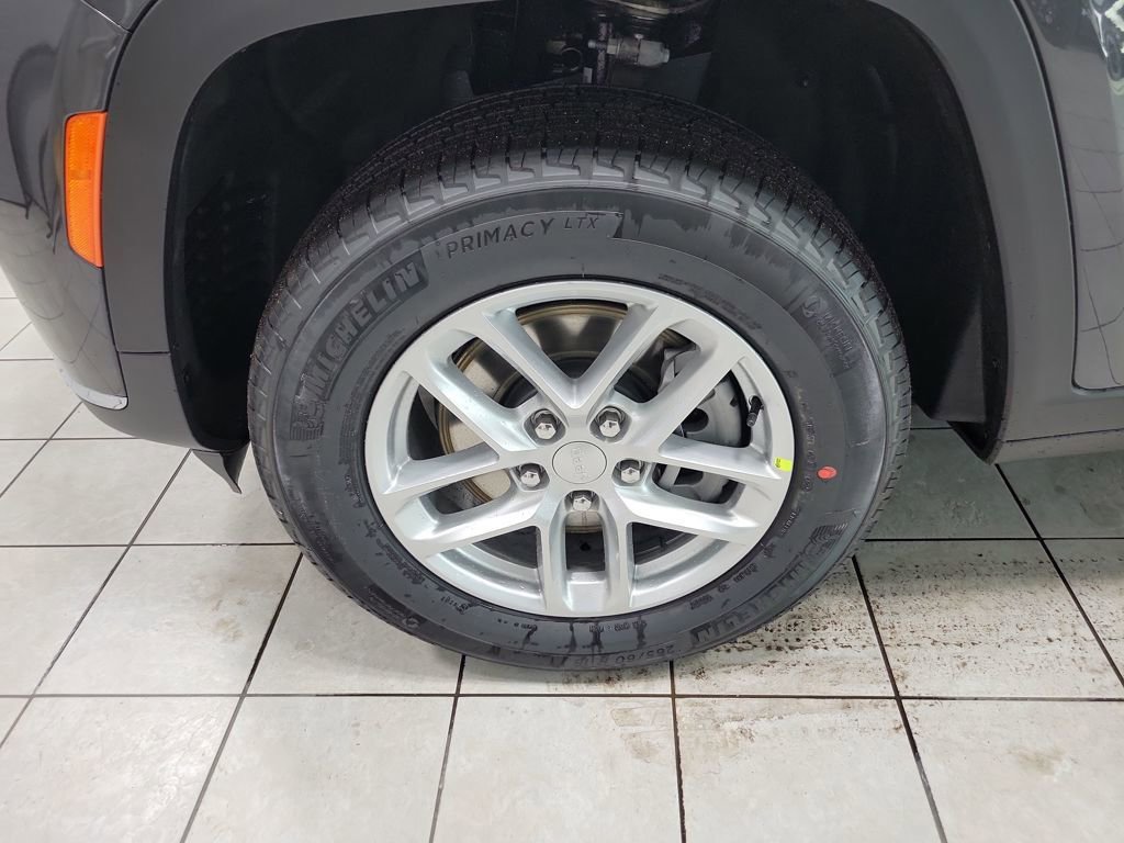 New 2025 Jeep Grand Cherokee L Laredo w/ Luxury Tech Group I image 25