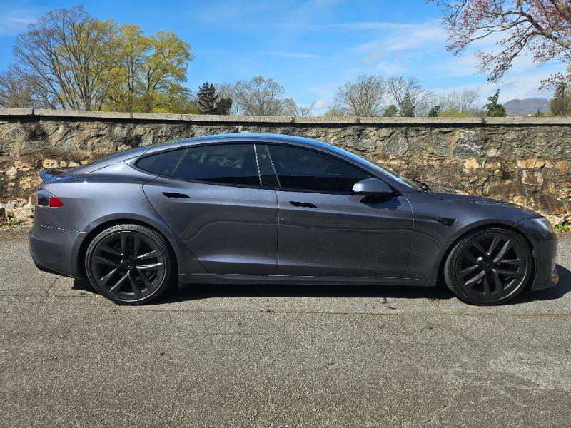 Used 2022 Tesla Model S AWD image 9