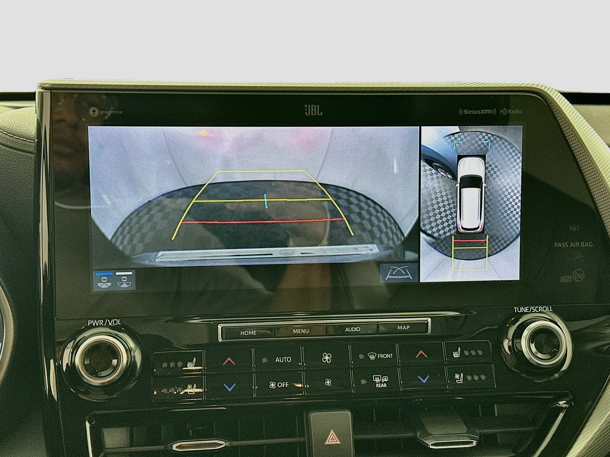 Used 2022 Toyota Highlander Platinum AWD/4WD image 23