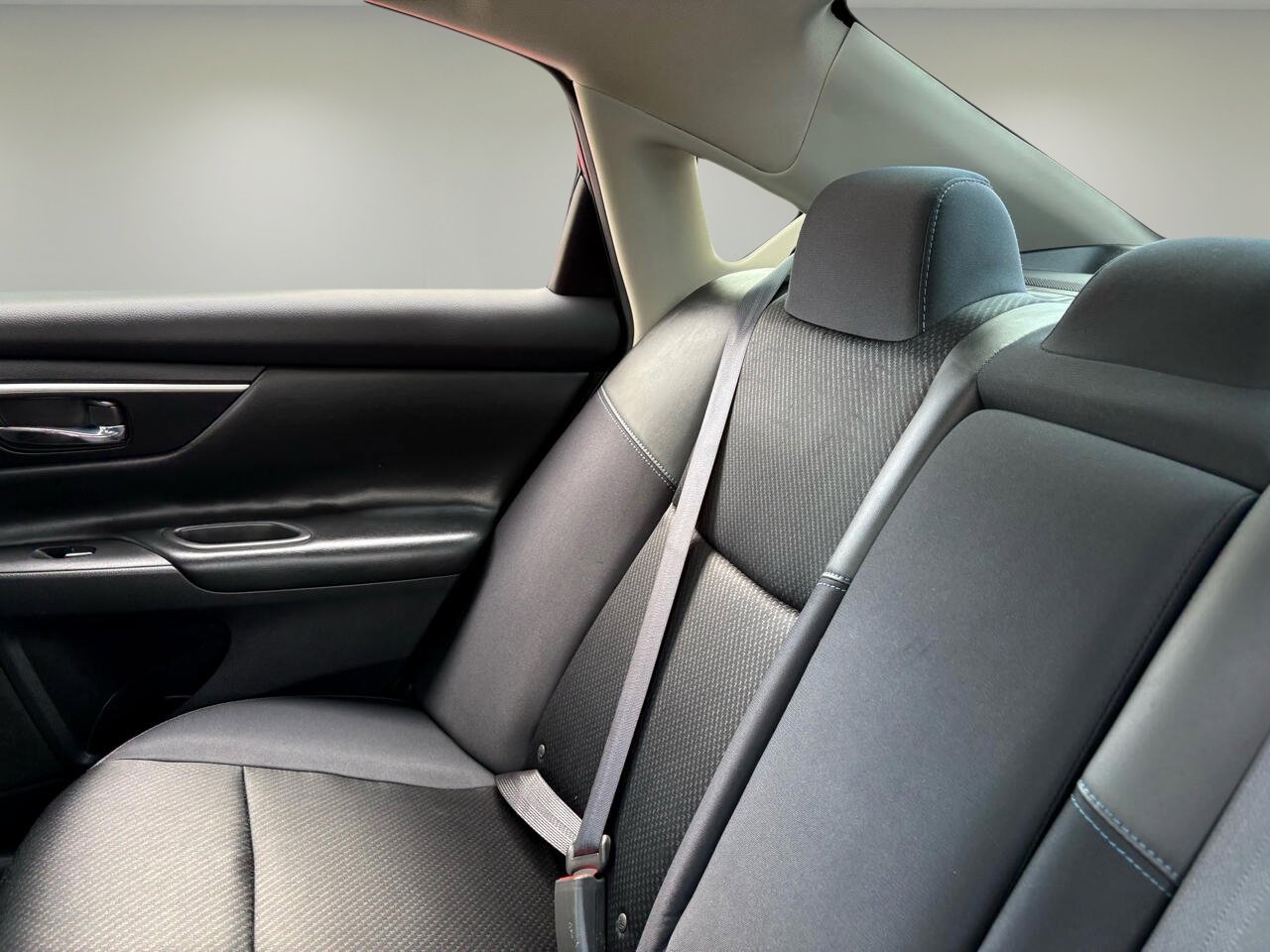 Used 2017 Nissan Altima 2.5 SR image 32