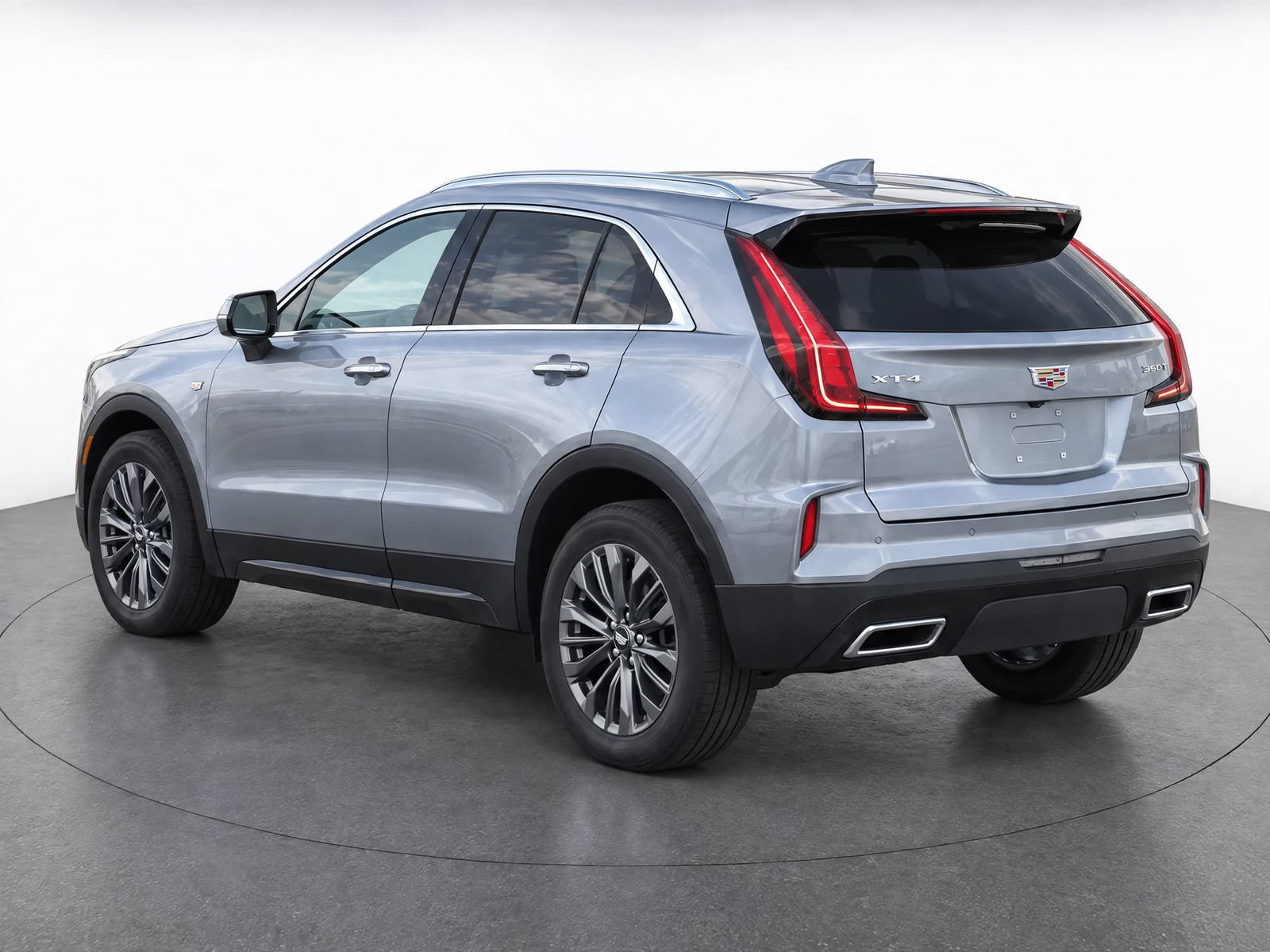Used 2025 Cadillac XT4 Premium Luxury FWD image 3