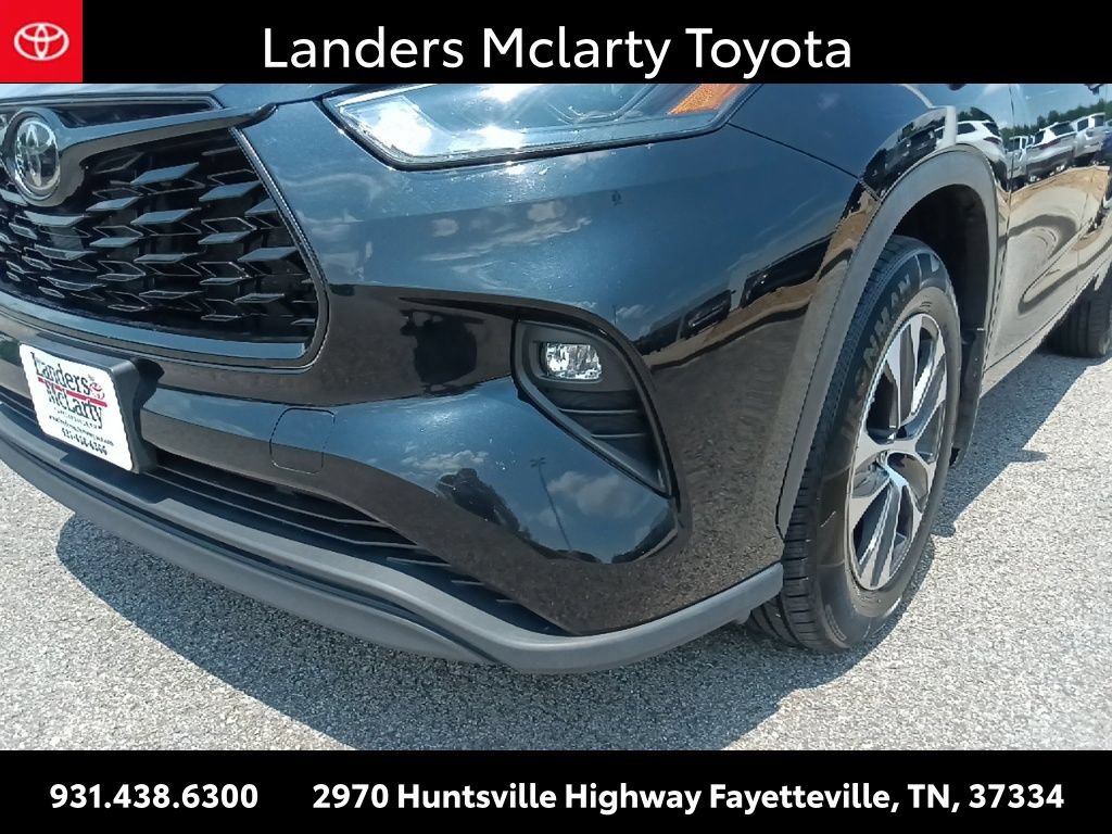 Used 2022 Toyota Highlander XLE AWD/4WD image 9