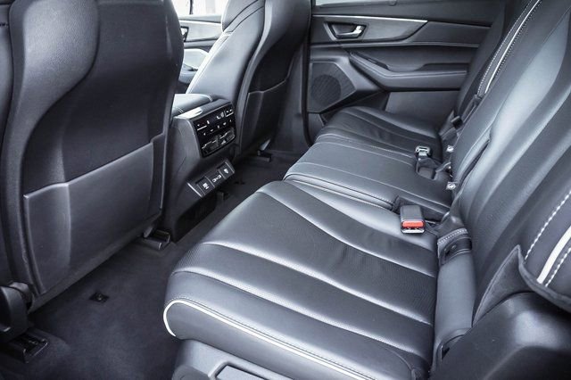 Used 2023 Acura MDX SH-AWD w/ Advance Package image 18