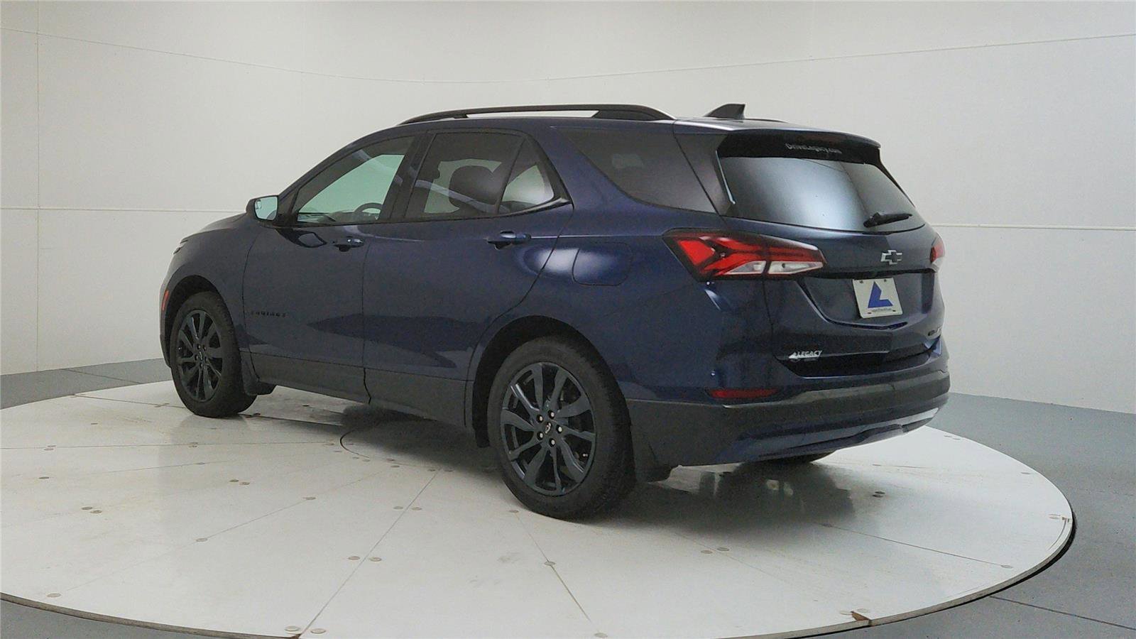 Used 2023 Chevrolet Equinox RS AWD/4WD image 5