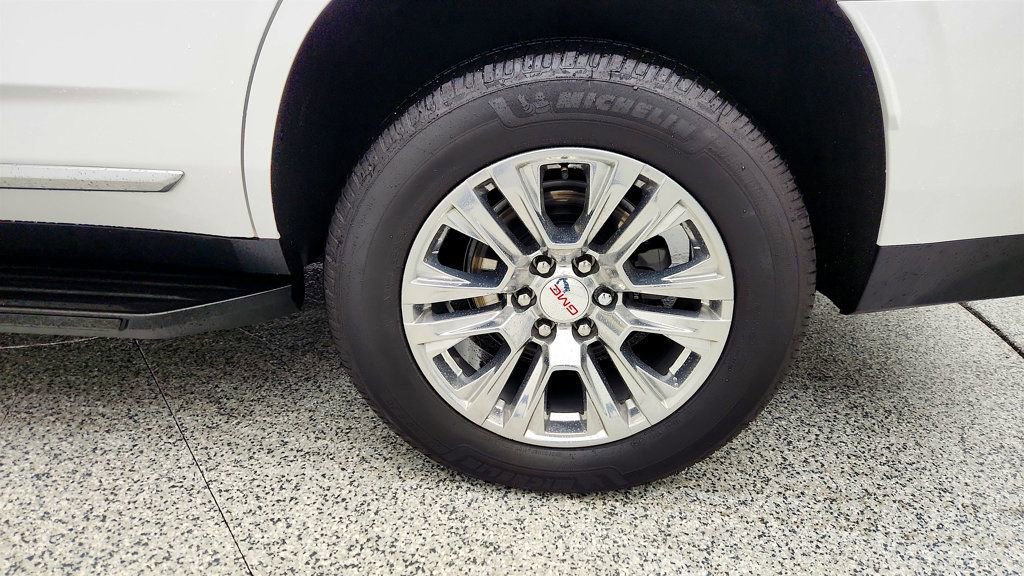Used 2023 GMC Yukon Denali image 9