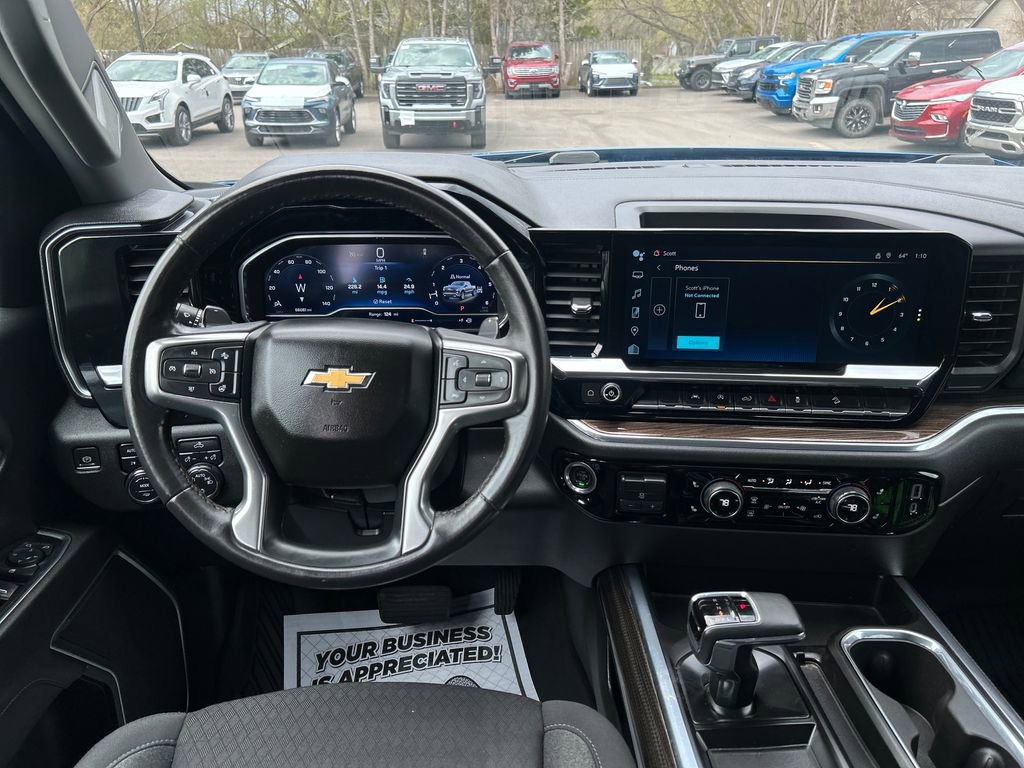 Used 2023 Chevrolet Silverado 1500 LT AWD/4WD image 17