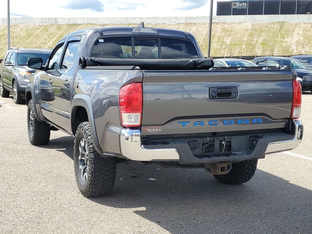 Used 2016 Toyota Tacoma TRD Off-Road w/ Towing Package AWD/4WD image 2