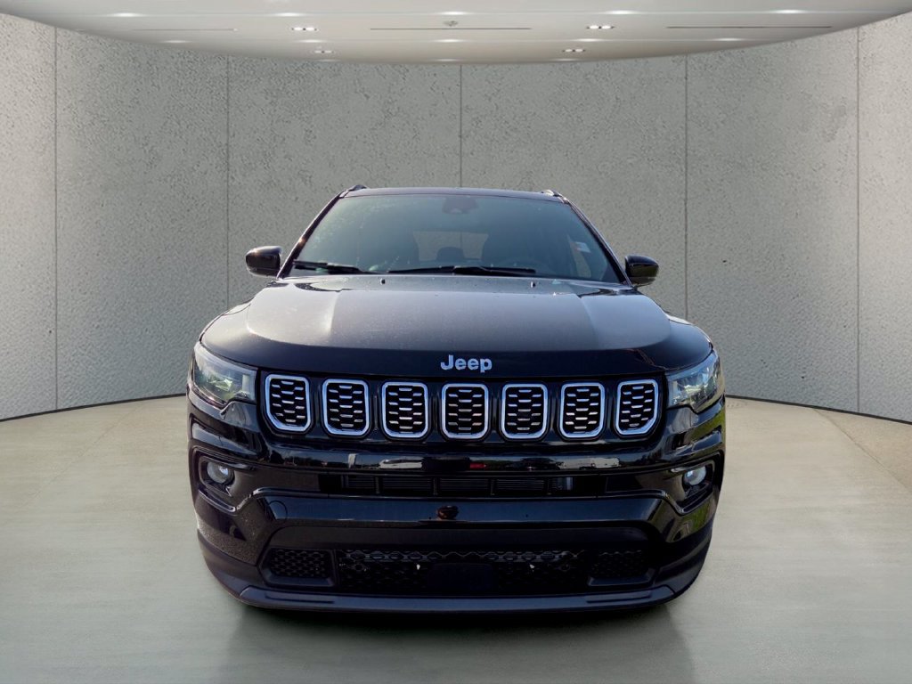 Used 2025 Jeep Compass Limited AWD/4WD image 13