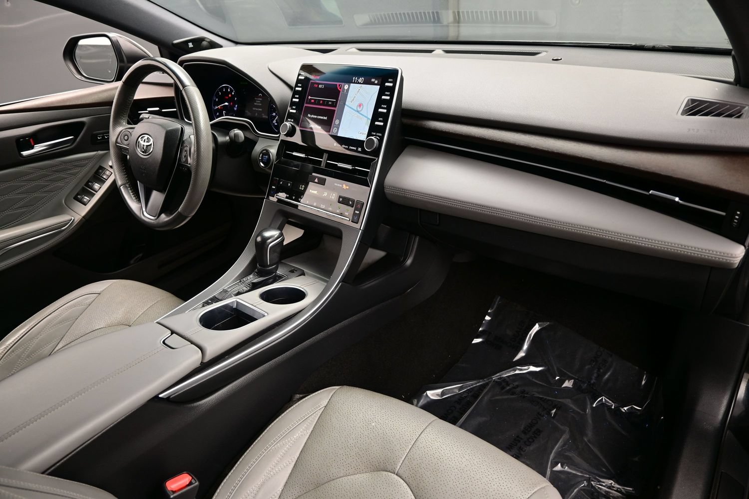 Used 2020 Toyota Avalon Limited w/ Advanced Safety Package FWD image 15
