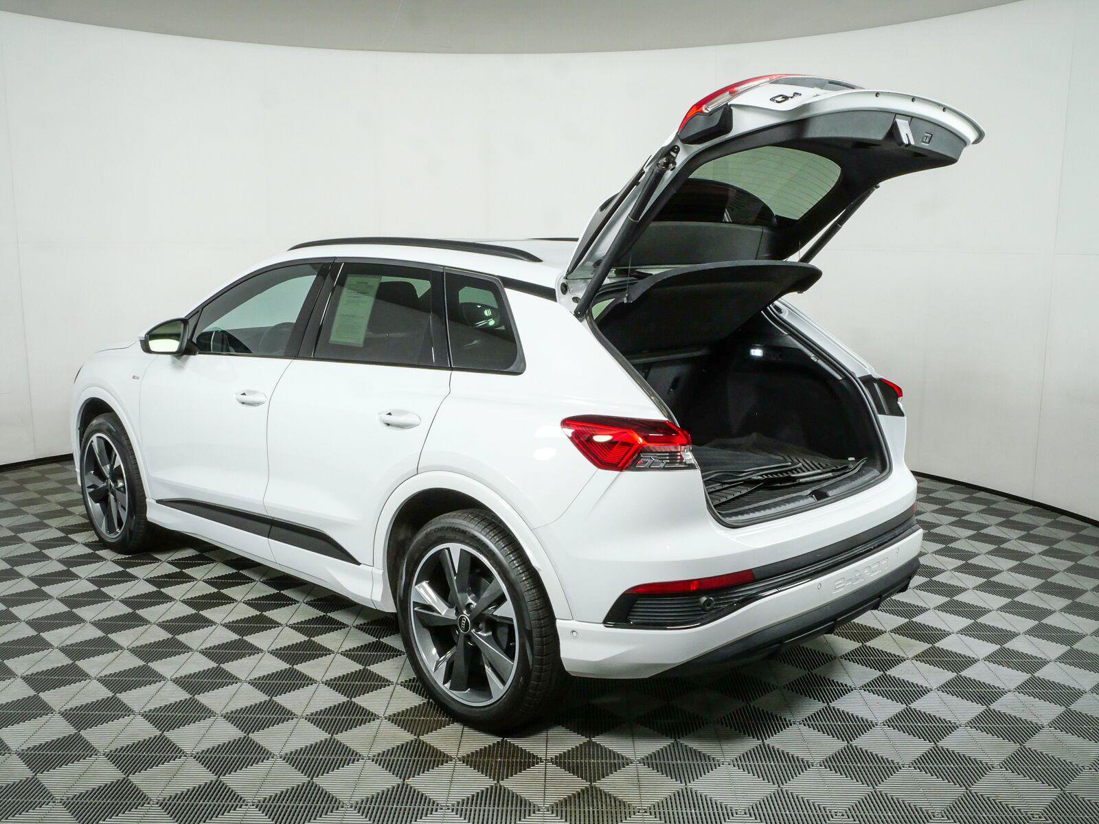 Used 2023 Audi Q4 e-tron Prestige w/ Black Optic Package AWD/4WD image 35