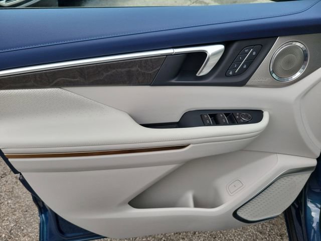 New 2026 Buick Enclave Avenir FWD image 18