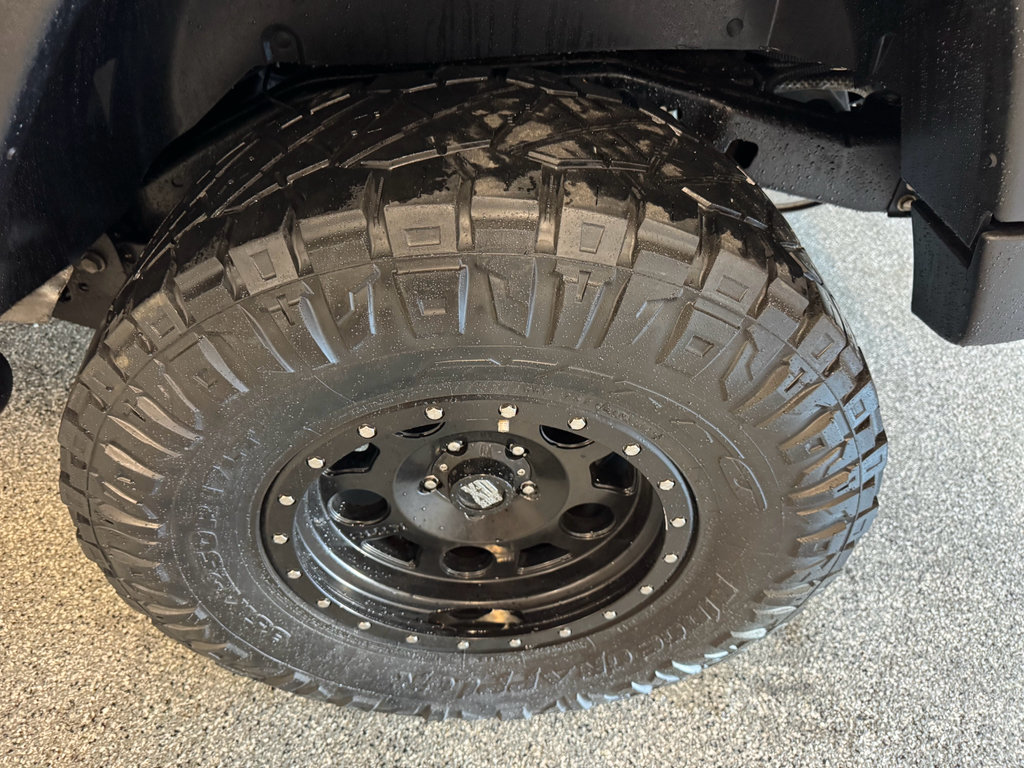 Used 2017 Jeep Wrangler Unlimited Rubicon AWD/4WD image 14