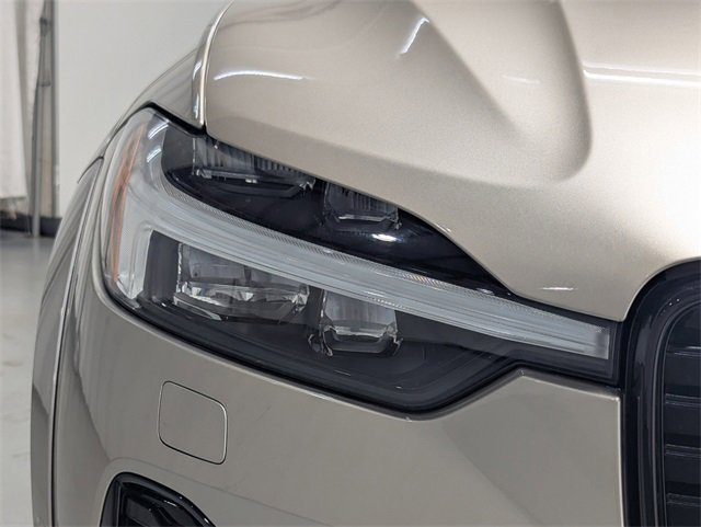 Used 2023 Volvo XC60 B5 Ultimate w/ Climate Package image 28