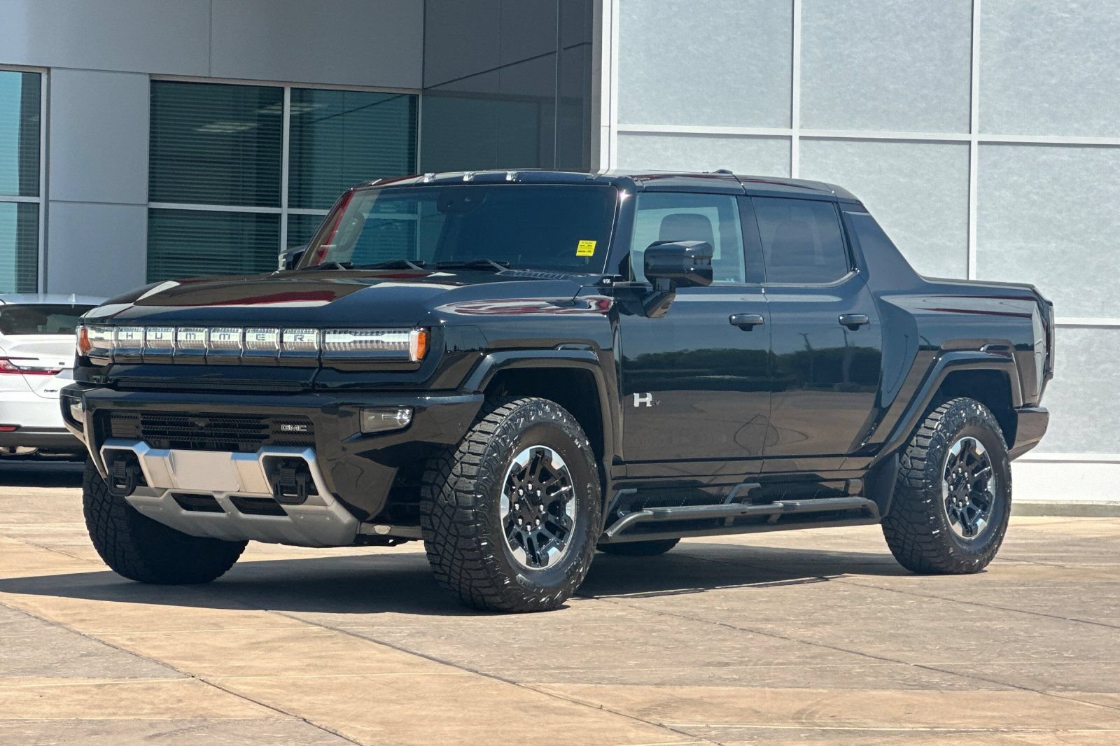 Used 2025 GMC Hummer EV 2X w/ Extreme Off-Road Package AWD/4WD image 8