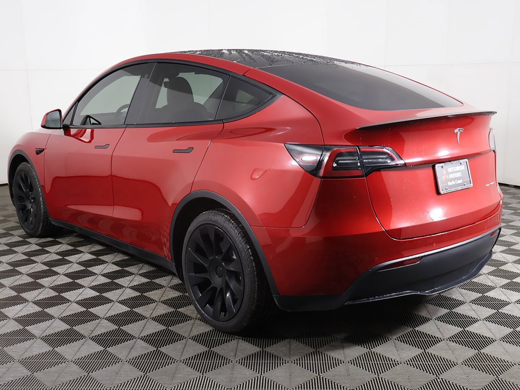 Used 2022 Tesla Model Y Long Range image 10