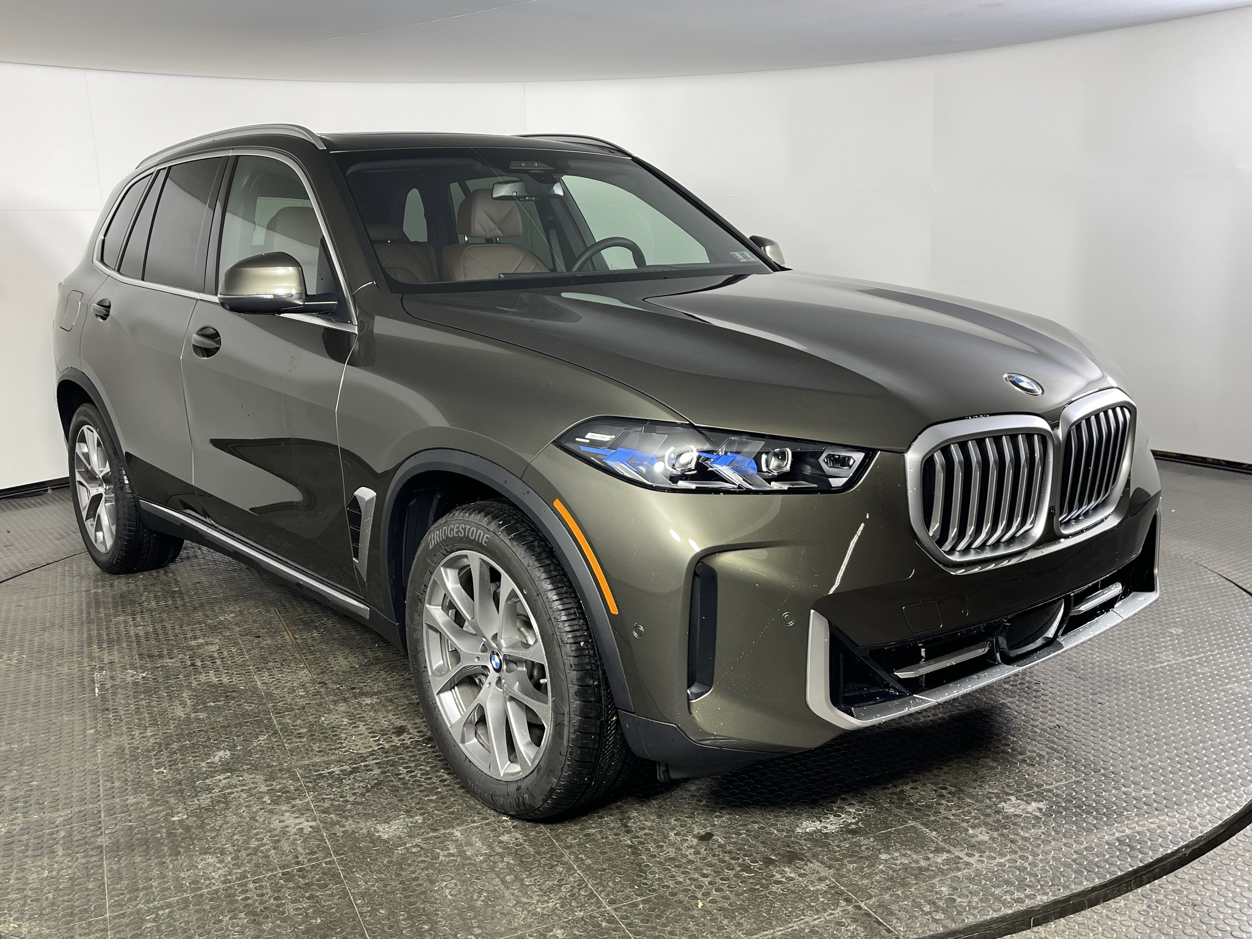 Used 2026 BMW X5 xDrive40i image 3