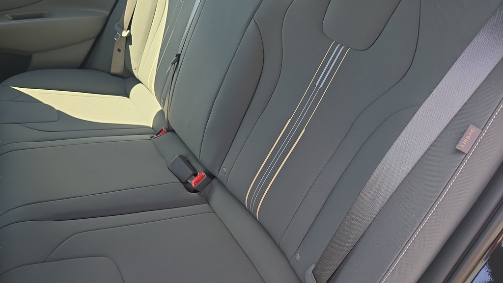 New 2026 Hyundai Elantra Sport FWD image 25