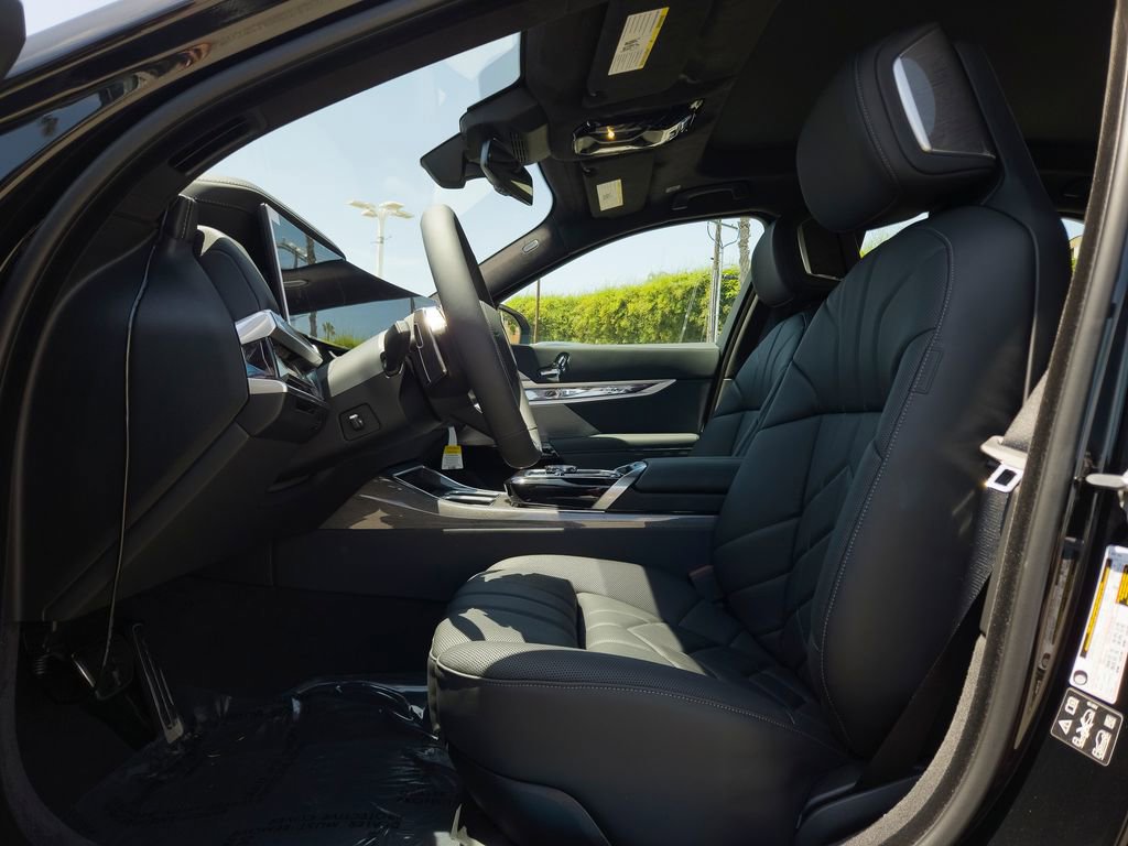 New 2026 BMW 740i xDrive AWD/4WD image 8