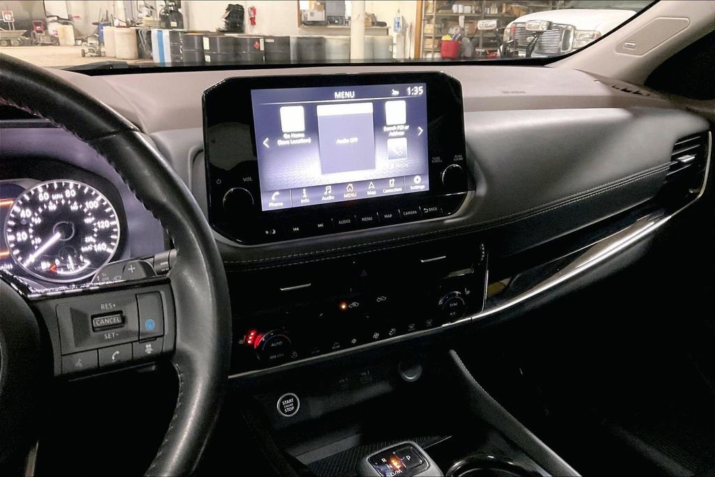 Used 2023 Nissan Rogue SL w/ SL Premium Package image 6