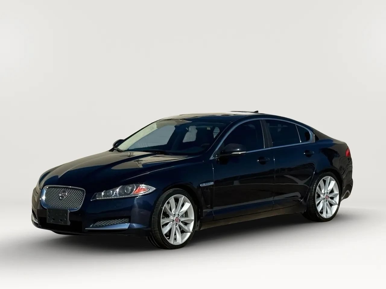 Used 2015 Jaguar XF Portfolio AWD/4WD image 3