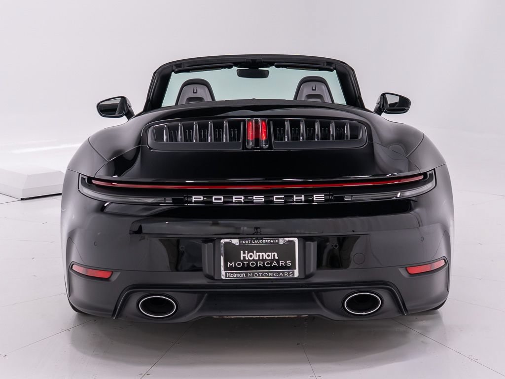Used 2025 Porsche 911 Carrera RWD image 4