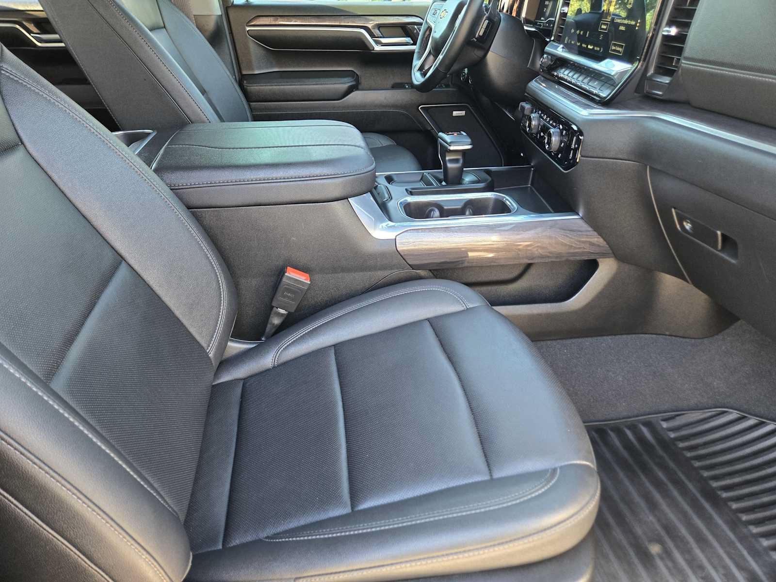 Certified 2024 Chevrolet Silverado 1500 LTZ RWD image 14